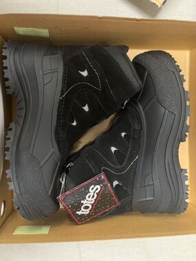 TOTES DEADWOOD Waterproof Snow Boots Mens Sz 8M BLACK
